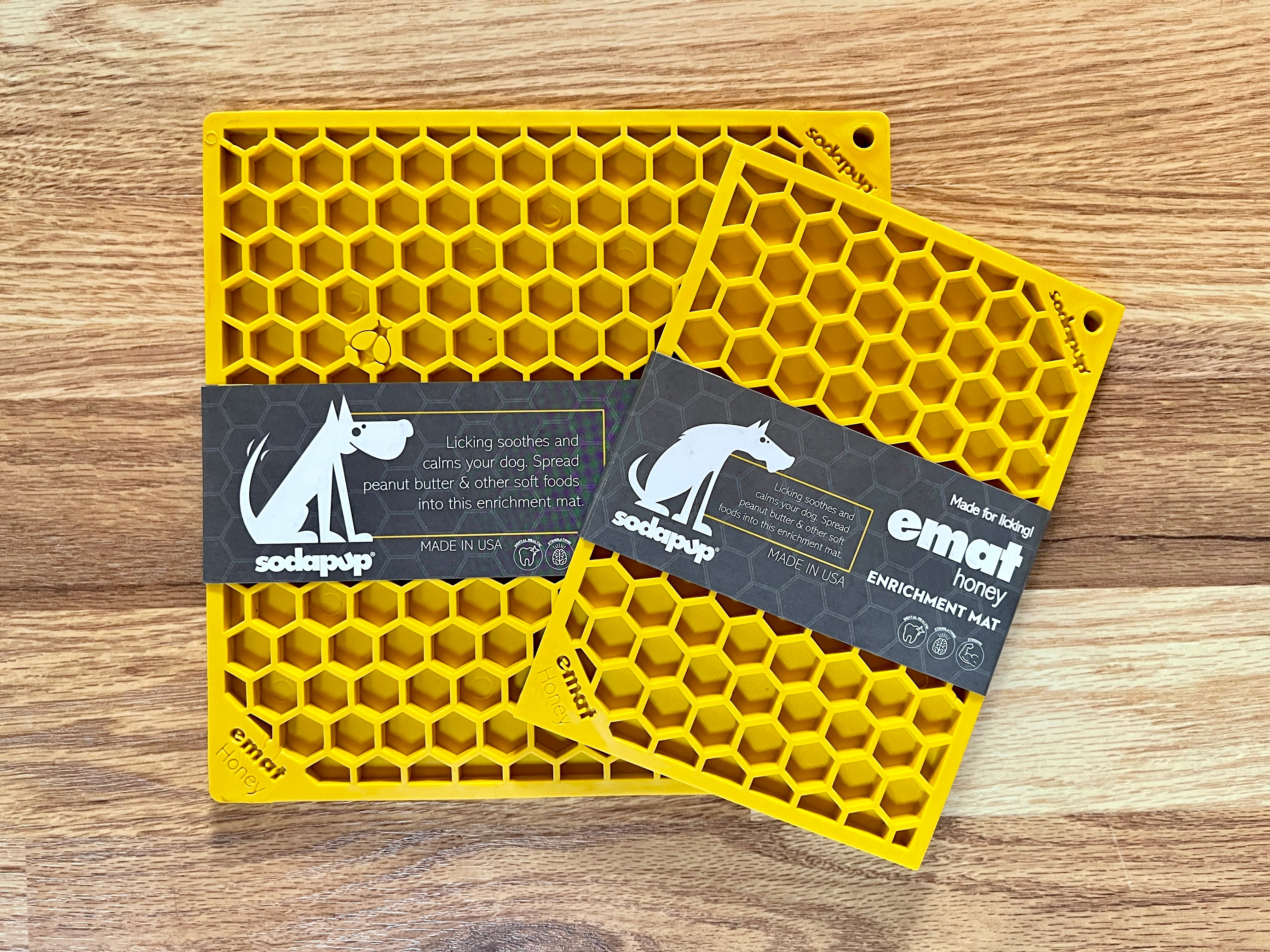 Honeycomb Design Emat Enrichment Lick Mat - Marmalade