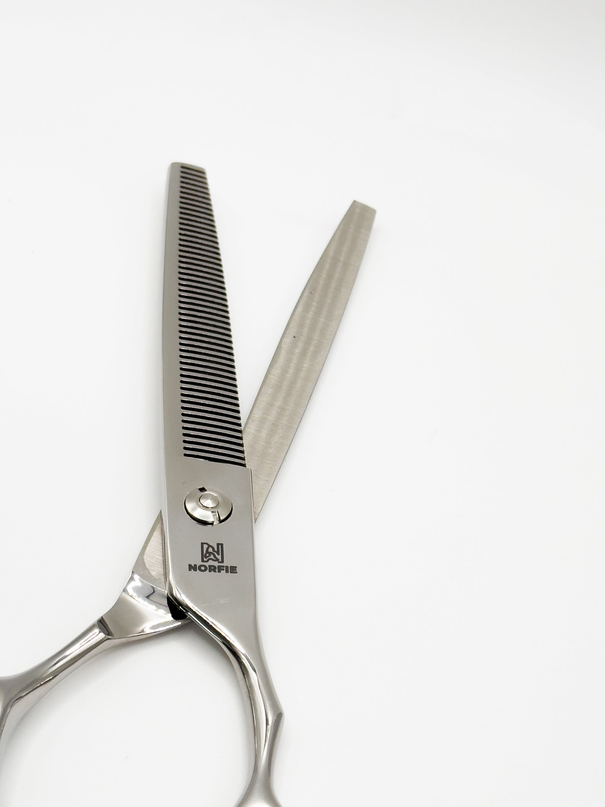 Norfie ProFlux 7” Thinning Grooming Shear Norfie