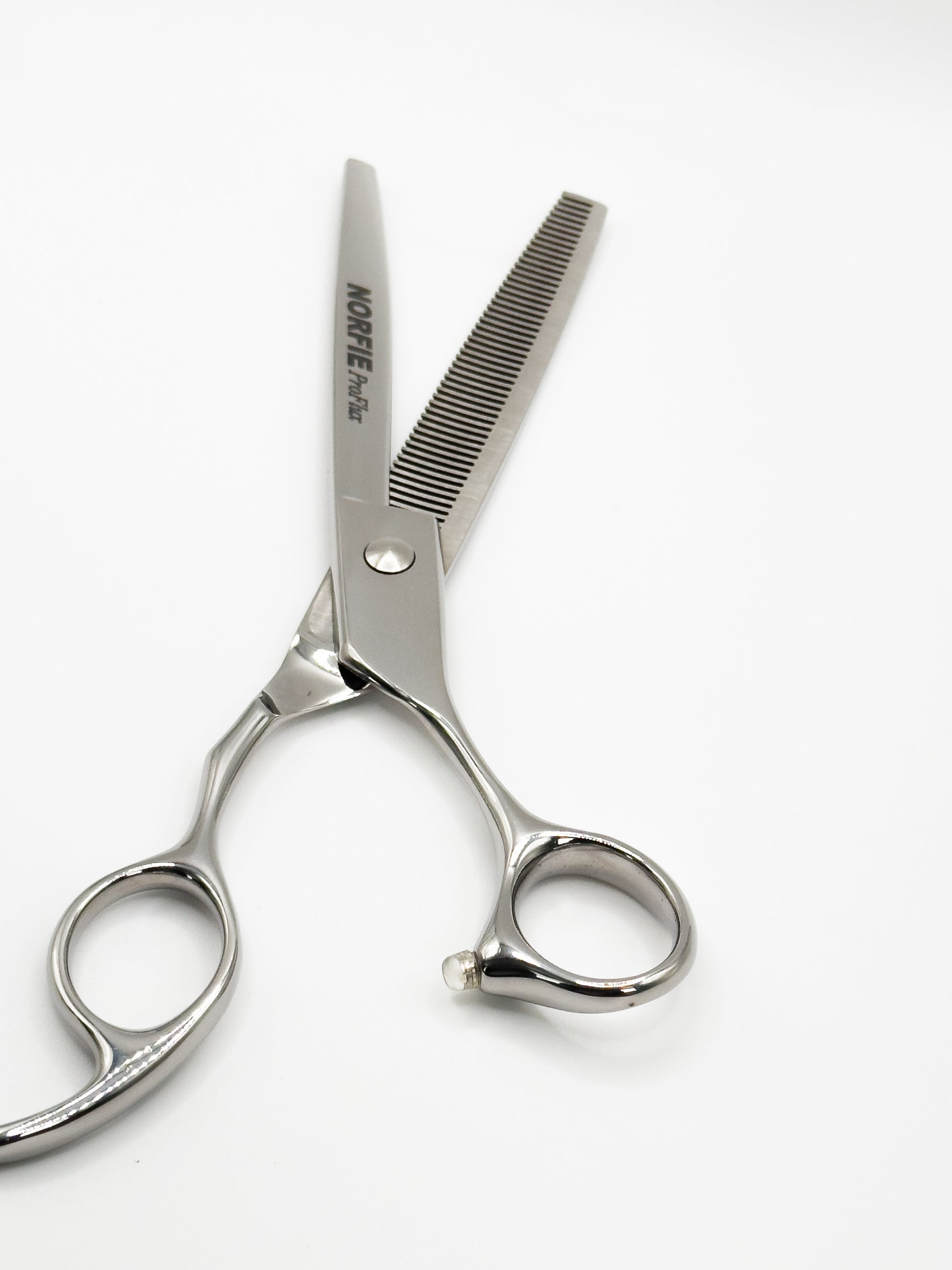 Norfie ProFlux 7” Thinning Grooming Shear Norfie