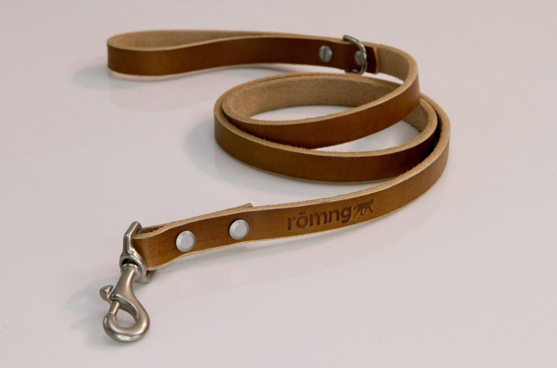 handmade leather dog leash Dog Leashes rōmng